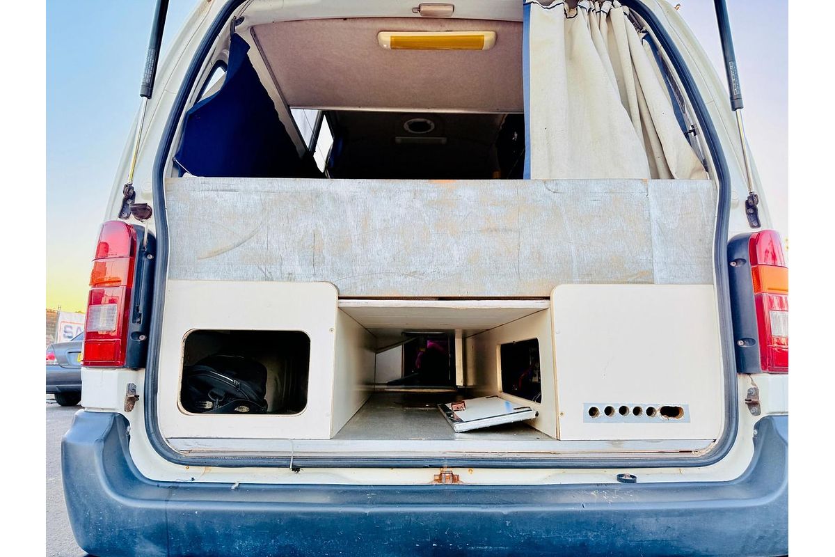 2004 Toyota Hiace RZH113R LWB