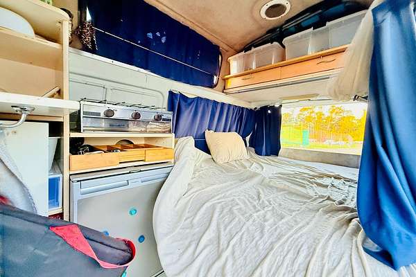 2004 Toyota Hiace RZH113R LWB