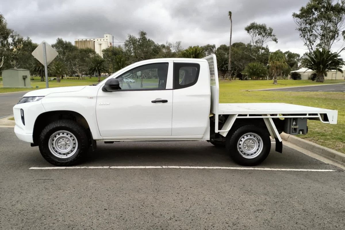 2020 Mitsubishi Triton GLX+ MR 4X4