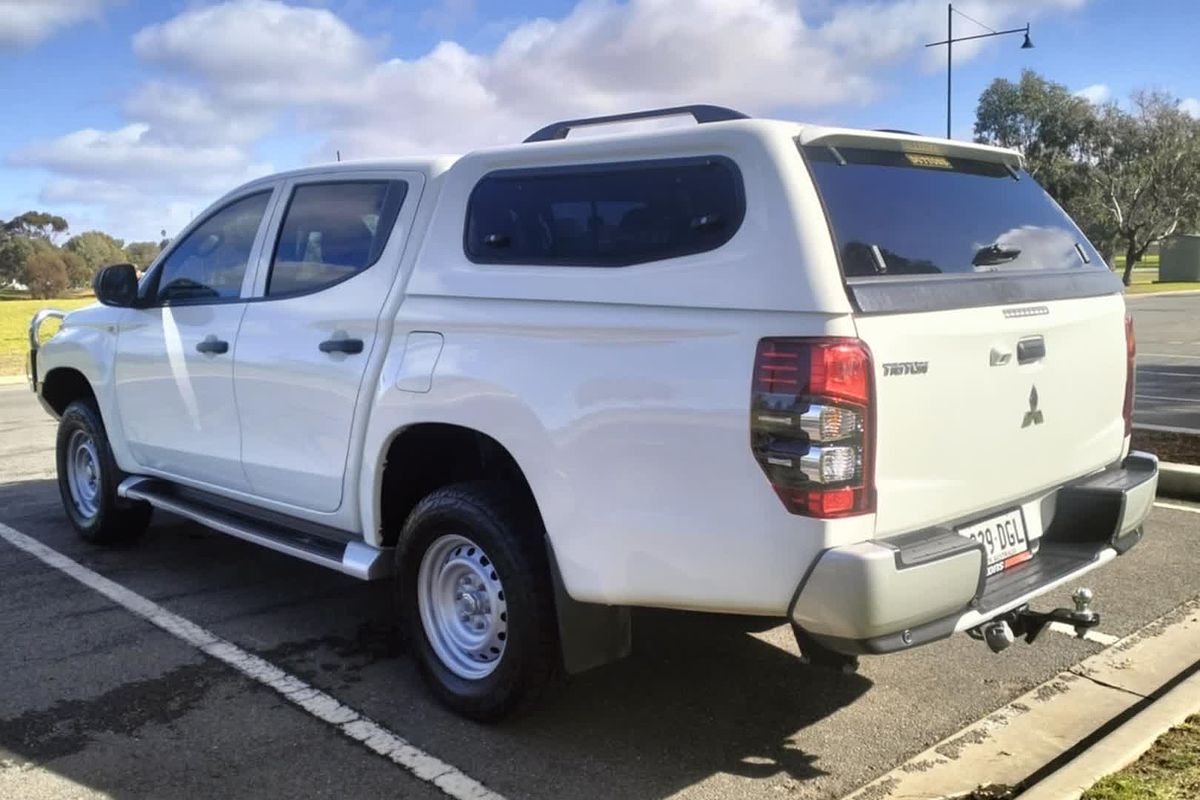 2021 Mitsubishi Triton GLX MR 4X4