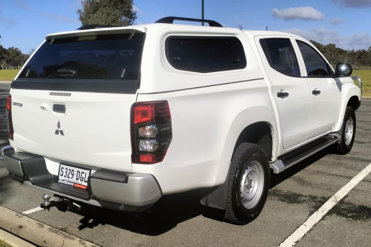 2021 Mitsubishi Triton GLX MR 4X4