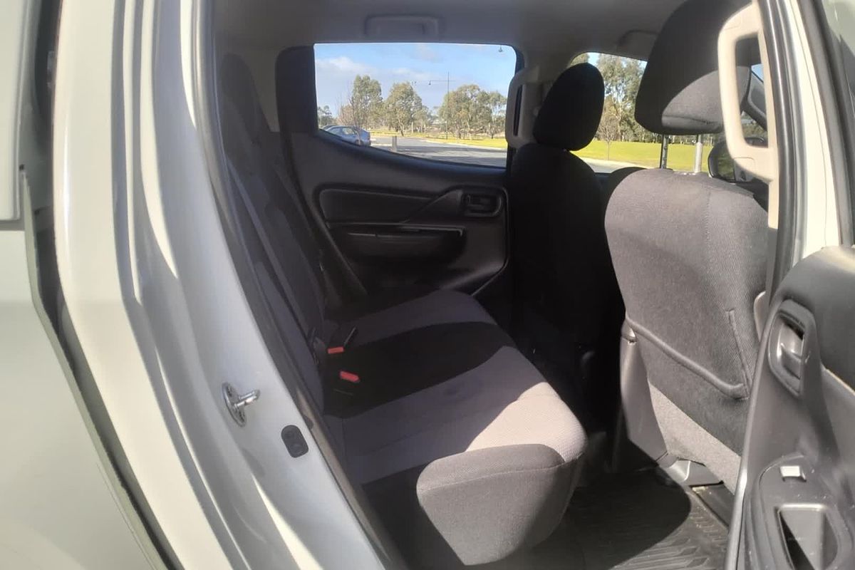 2021 Mitsubishi Triton GLX MR 4X4