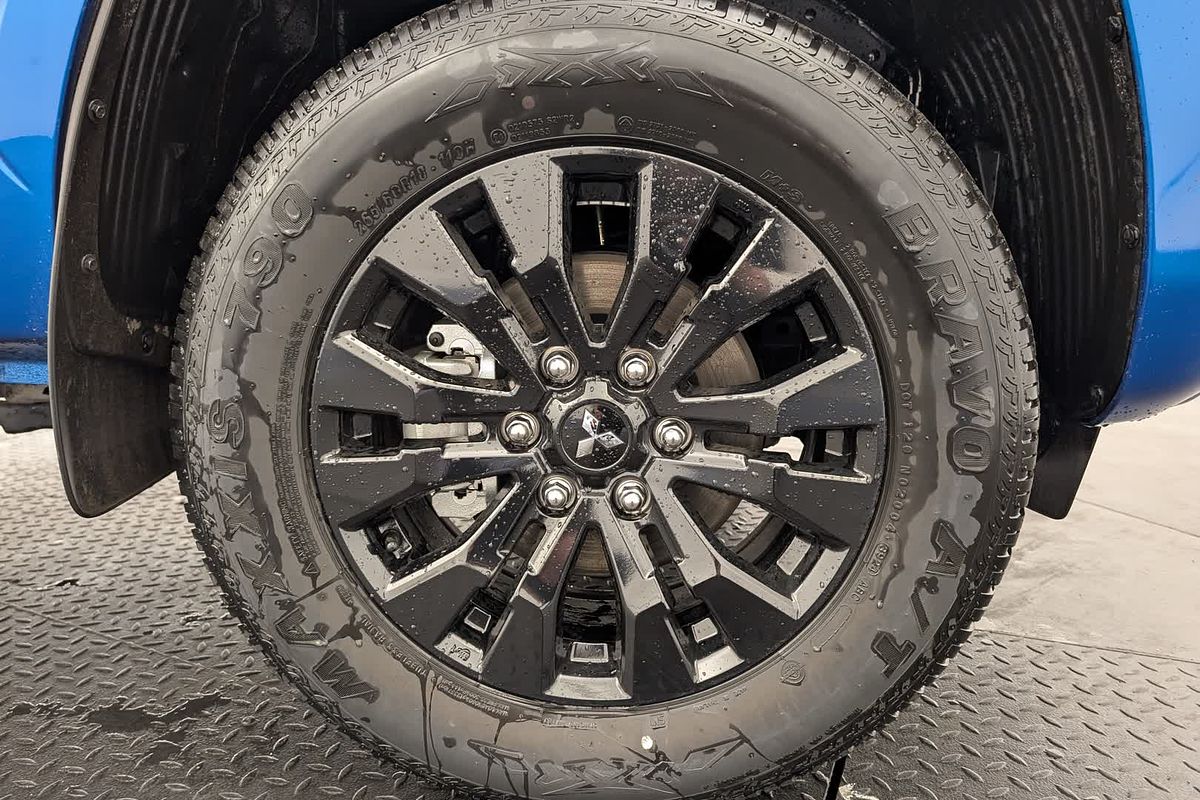 2025 Mitsubishi Triton GLX-R MV 4X4
