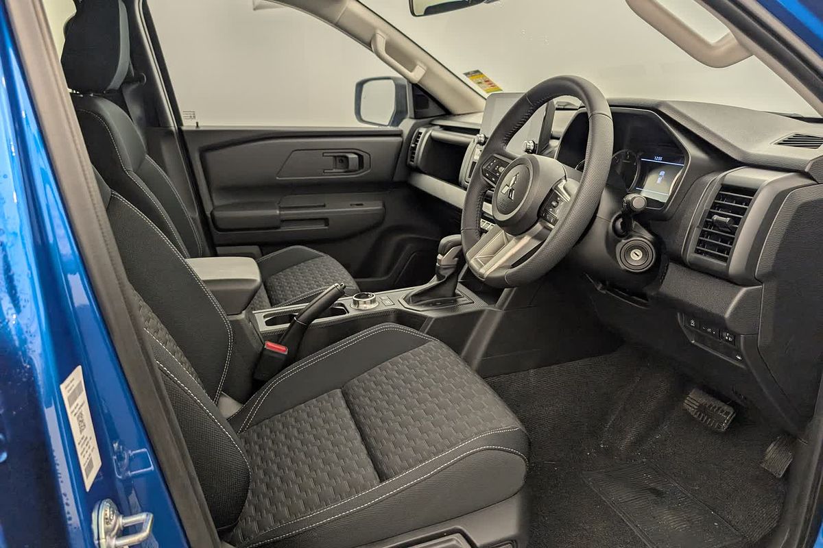 2025 Mitsubishi Triton GLX-R MV 4X4