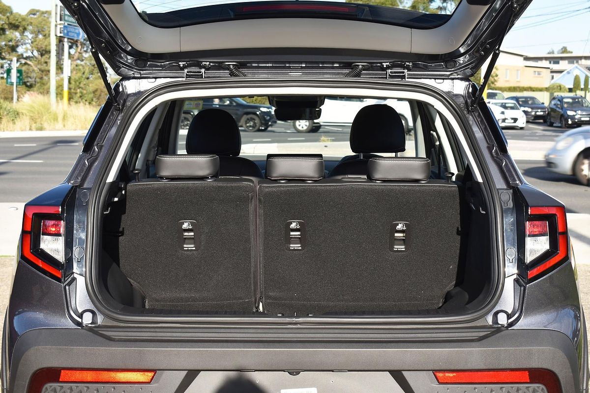 2025 Mahindra XUV3XO AX7L