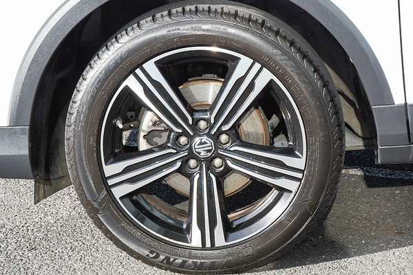 2018 MG ZS Essence AZS1