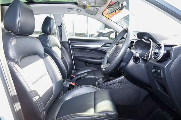 2018 MG ZS Essence AZS1