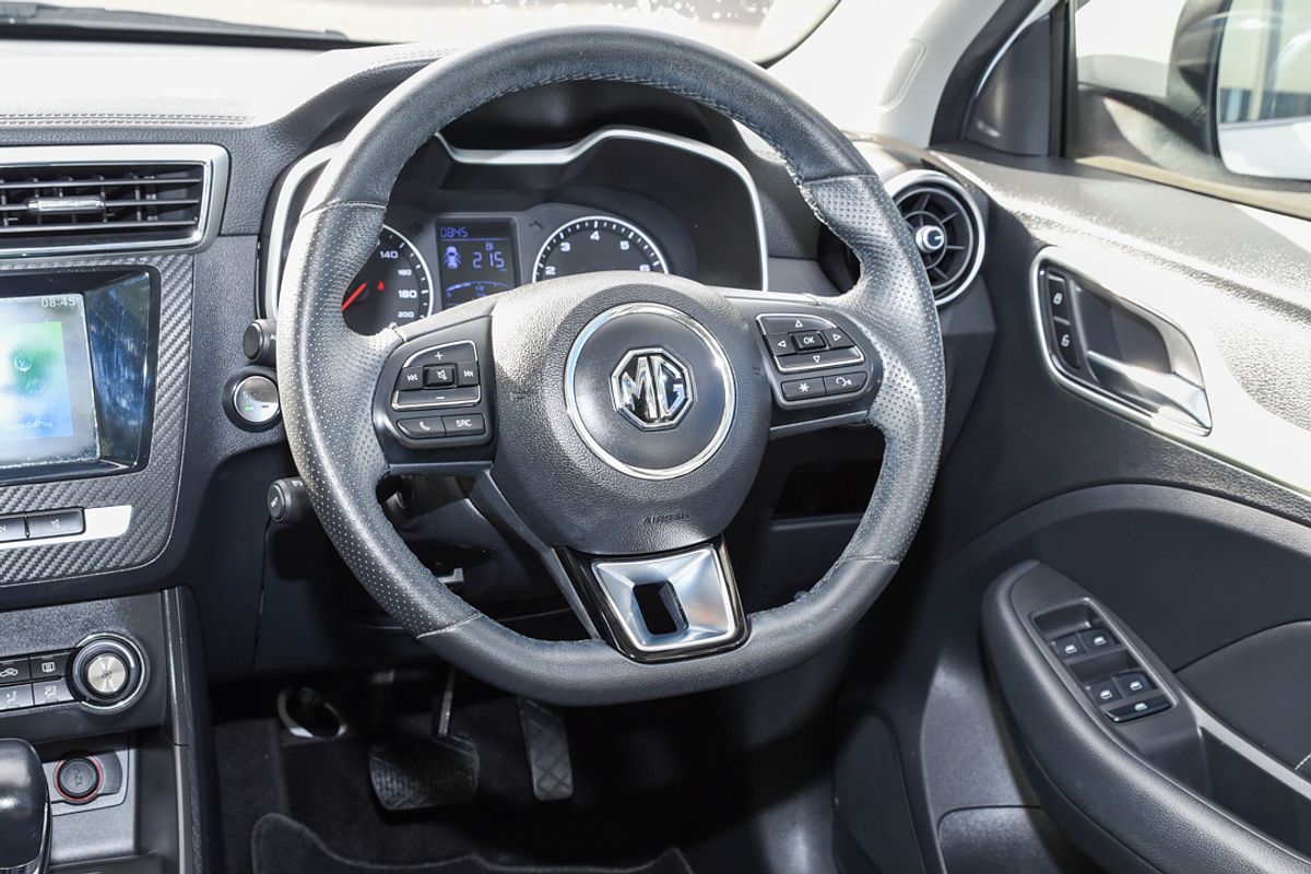 2018 MG ZS Essence AZS1