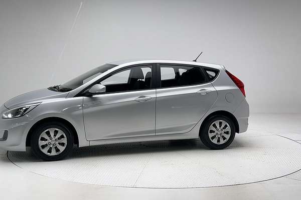 2017 Hyundai Accent Active RB4