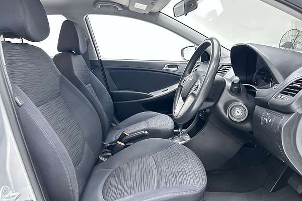 2017 Hyundai Accent Active RB4