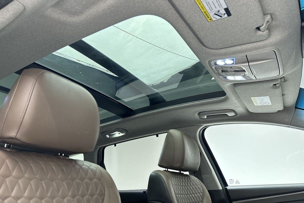 2019 Hyundai Santa Fe Highlander TM.2