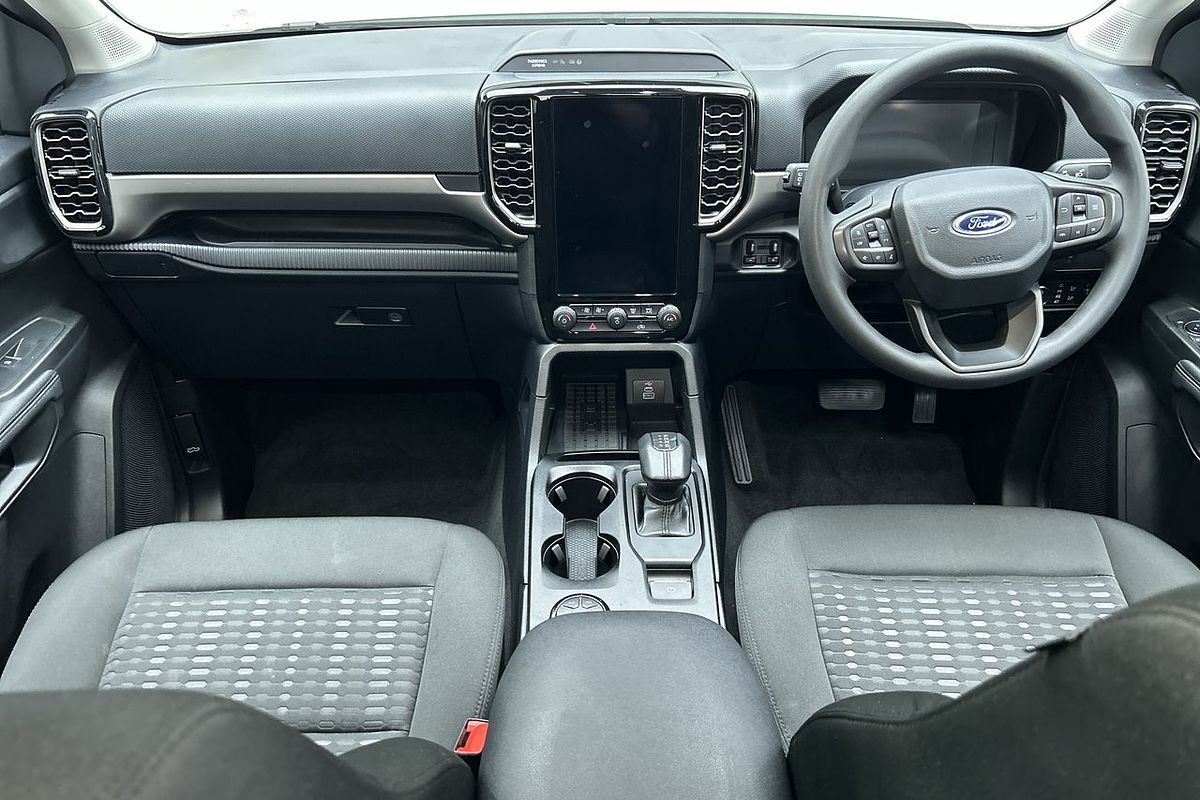 2024 Ford Everest Ambiente 2.0L