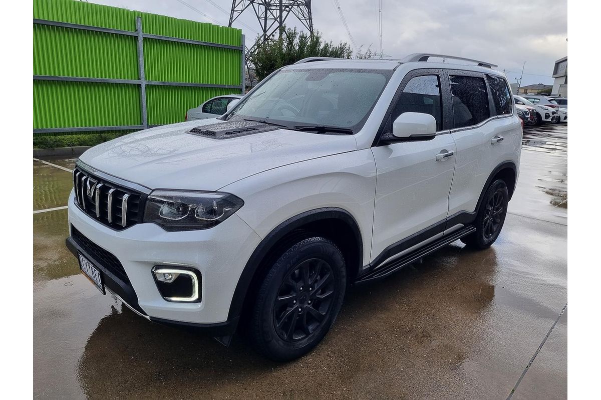 2023 Mahindra Scorpio Z8L