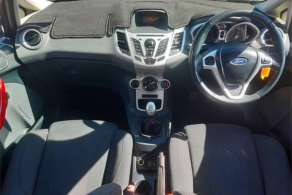 2010 Ford FIESTA