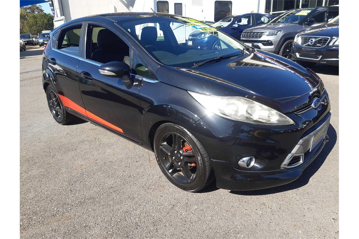 2010 Ford FIESTA