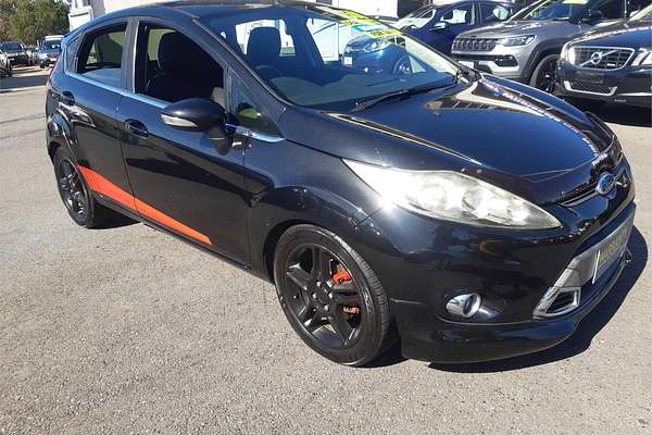 2010 Ford FIESTA