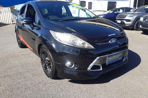 2010 Ford FIESTA