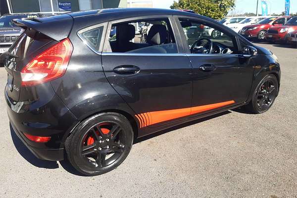 2010 Ford FIESTA