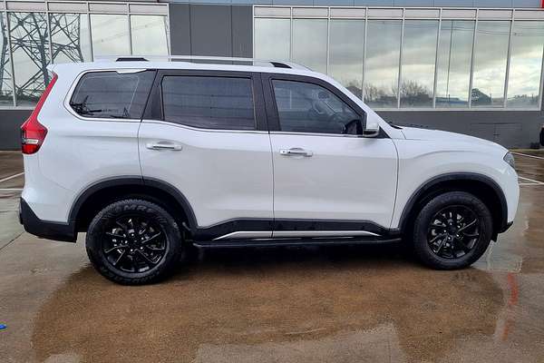 2023 Mahindra Scorpio Z8L