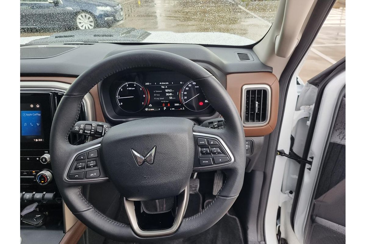 2023 Mahindra Scorpio Z8L