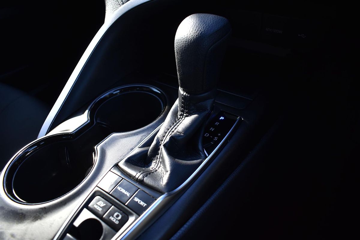 2024 Toyota Camry Ascent AXVH70R
