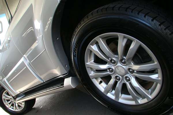 2012 Mitsubishi Pajero