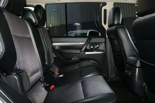 2012 Mitsubishi Pajero