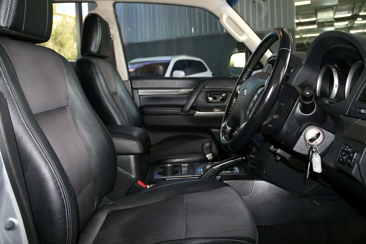 2012 Mitsubishi Pajero