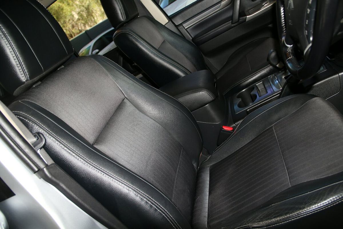 2012 Mitsubishi Pajero