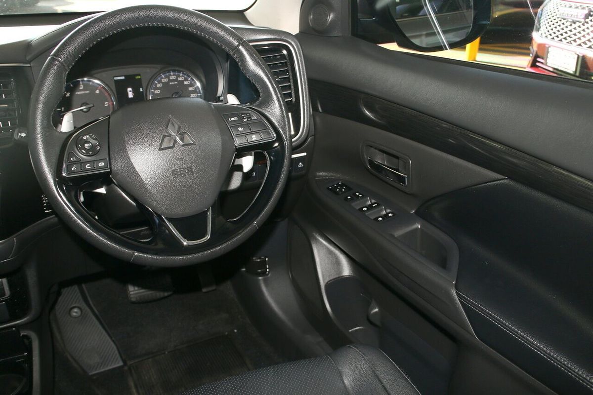 2018 Mitsubishi Outlander Exceed ZL