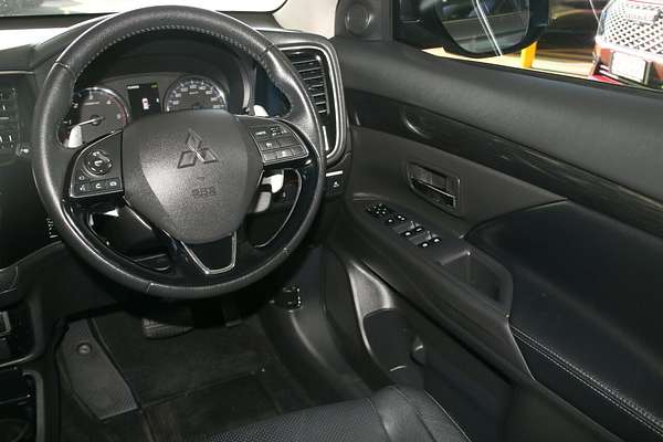2018 Mitsubishi Outlander Exceed ZL