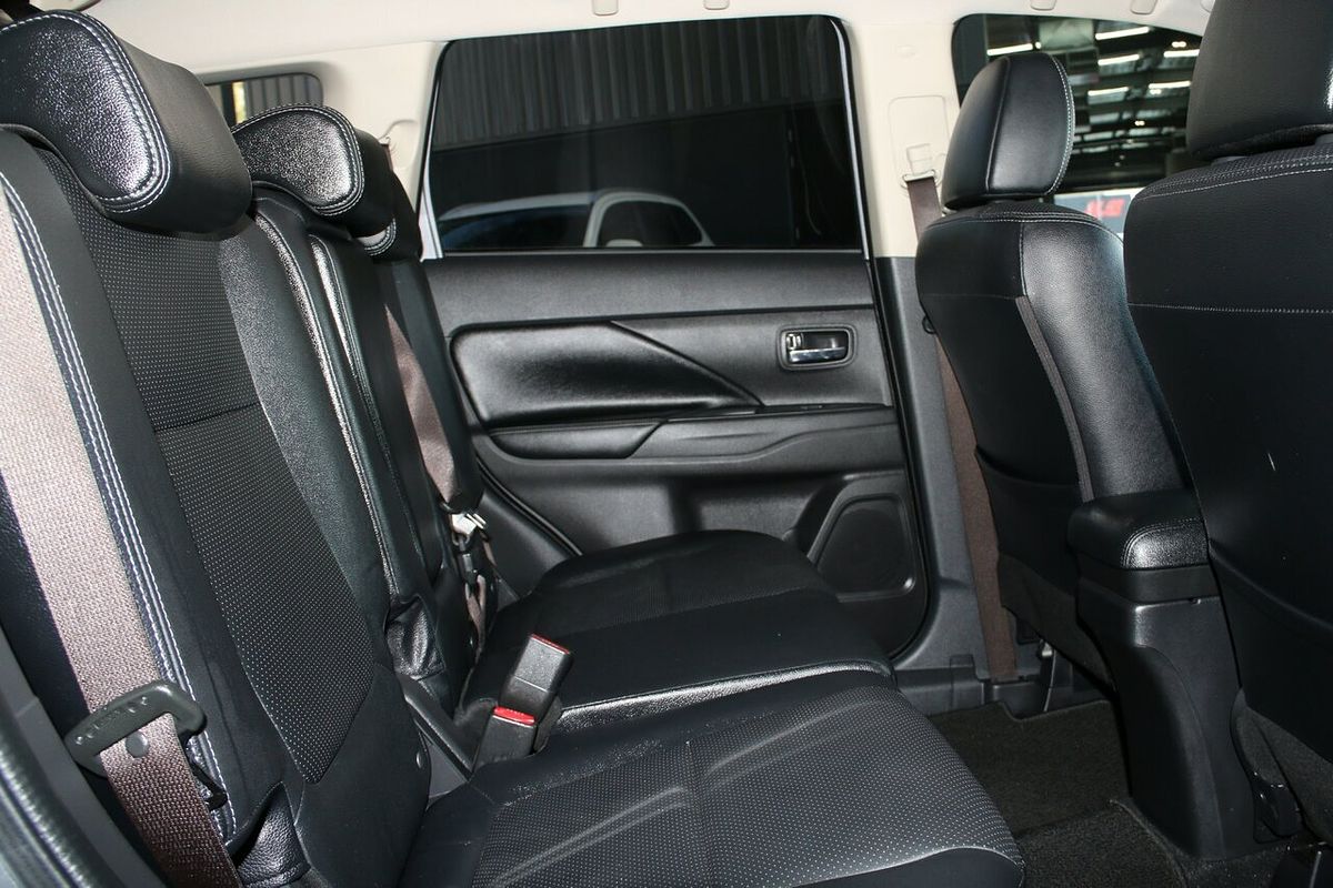 2018 Mitsubishi Outlander Exceed ZL