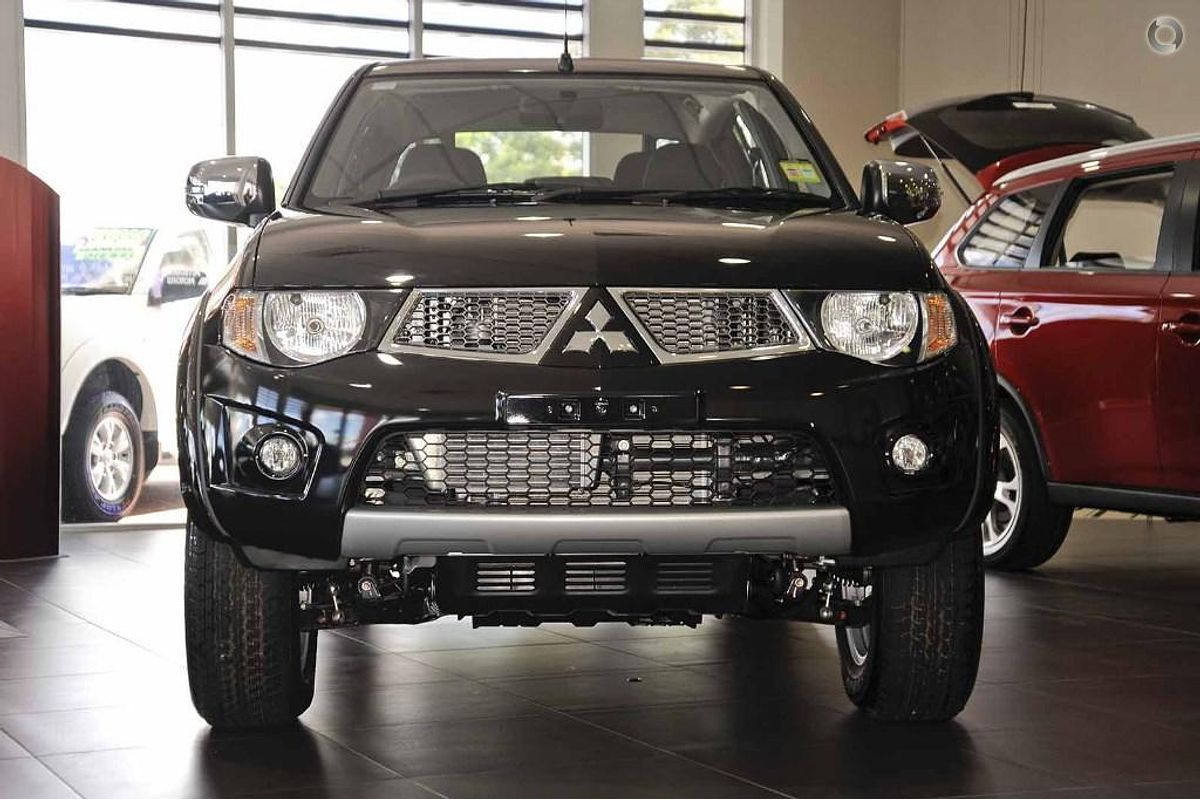 2015 Mitsubishi Triton GLX-R MN 4X4