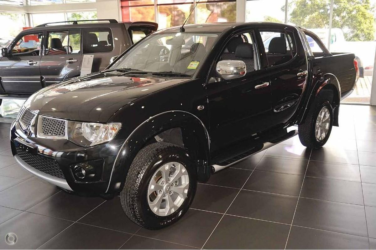 2015 Mitsubishi Triton GLX-R MN 4X4