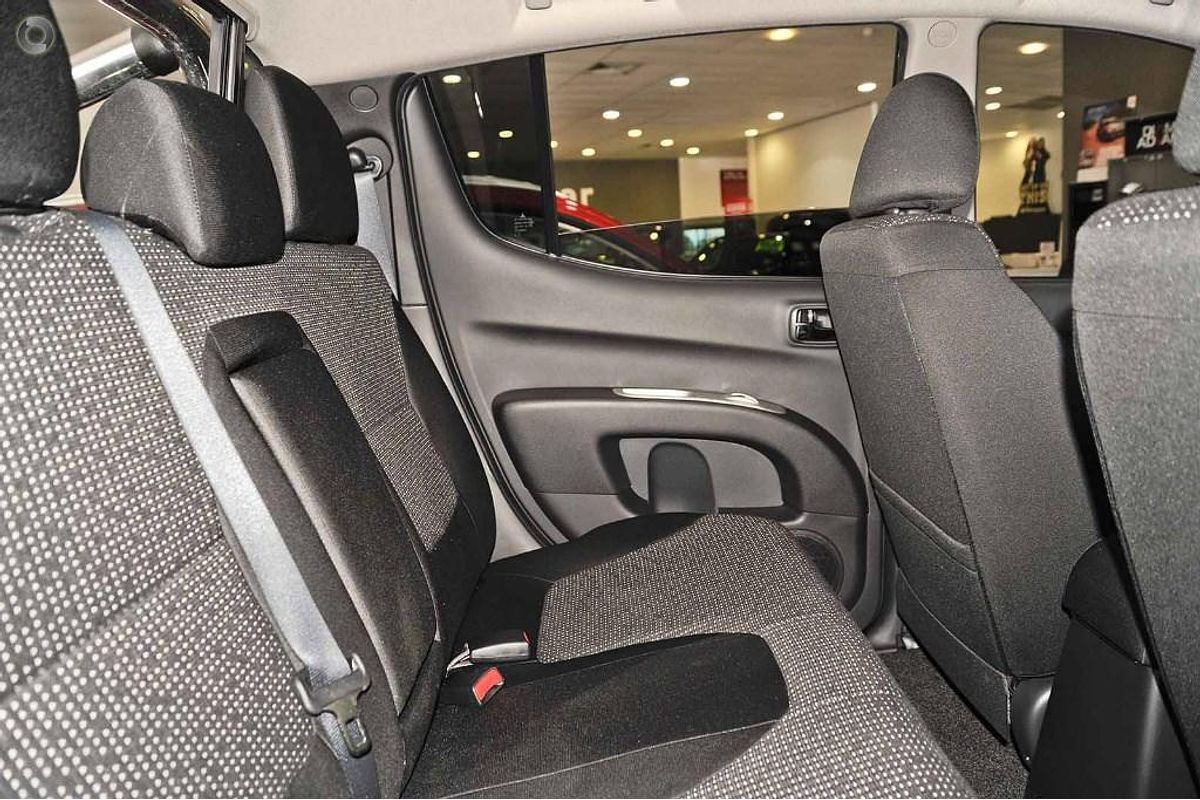 2015 Mitsubishi Triton GLX-R MN 4X4