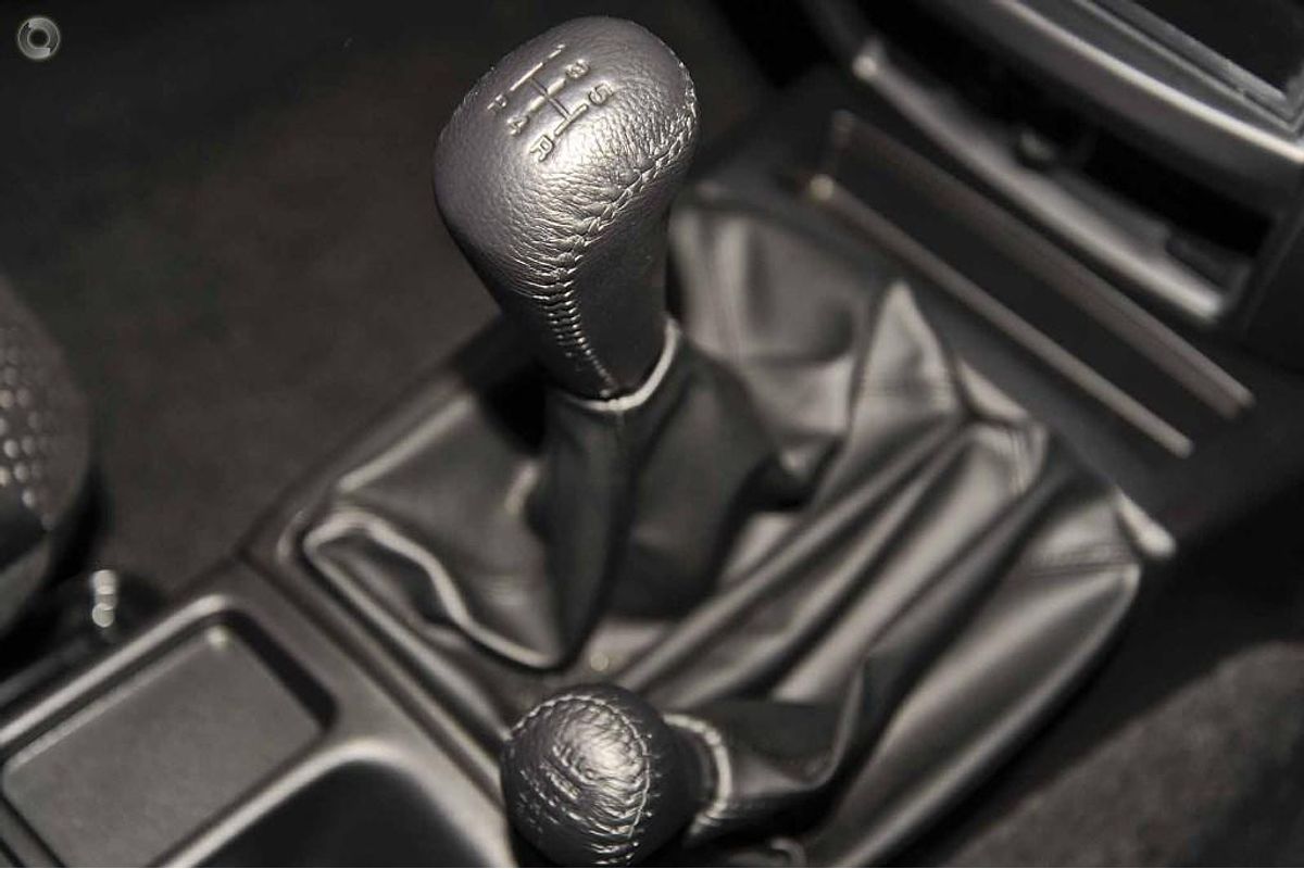 2015 Mitsubishi Triton GLX-R MN 4X4