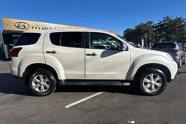 2016 Isuzu MU-X LS-U