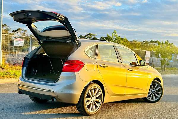 2015 BMW 2 Series 220i Sport Line F45
