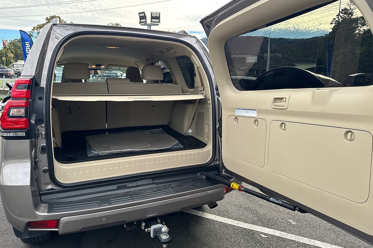 2023 Toyota Landcruiser Prado VX GDJ150R