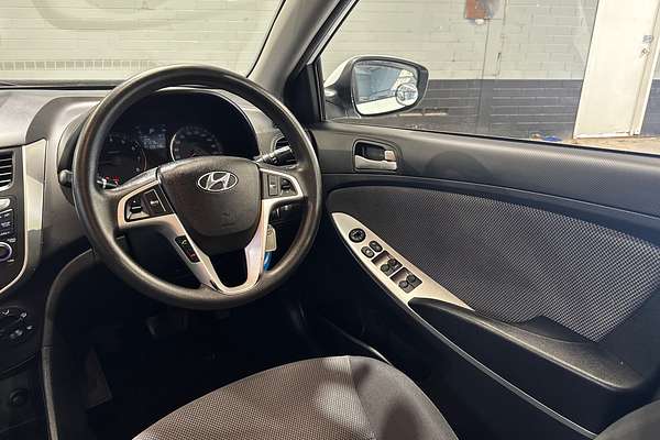 2013 Hyundai Accent Active RB