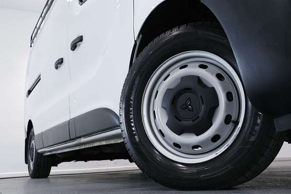 2022 Mitsubishi Express GLX SN LWB