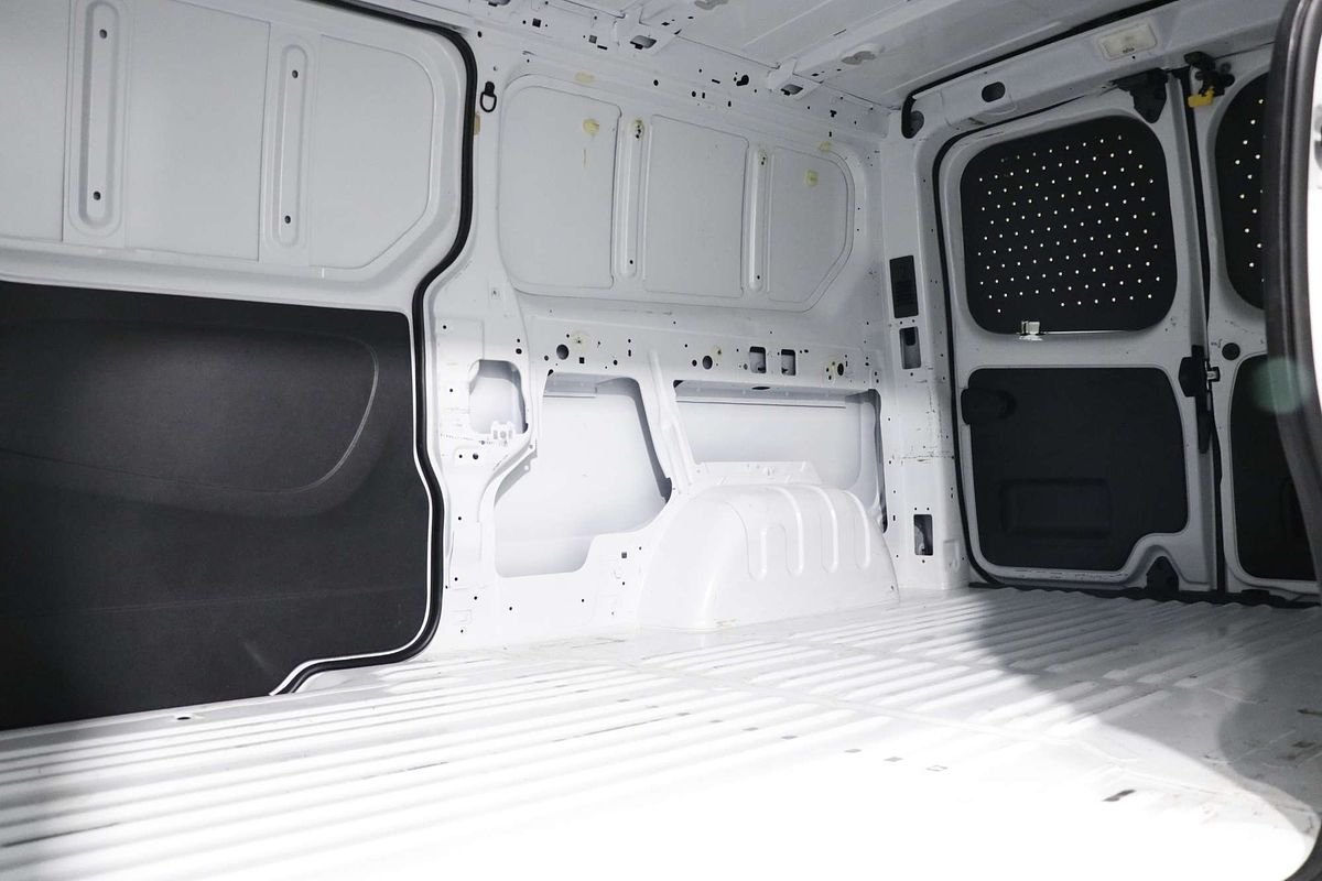 2022 Mitsubishi Express GLX SN LWB