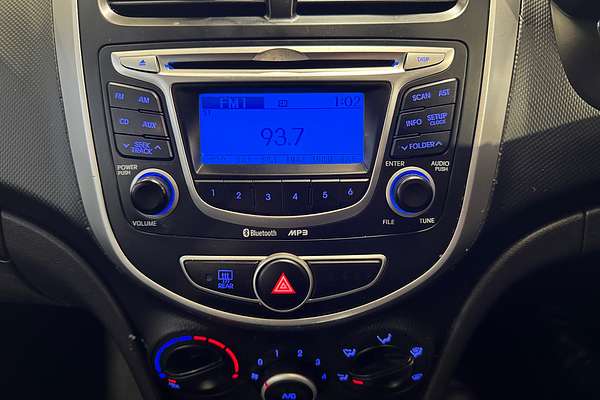 2013 Hyundai Accent Active RB