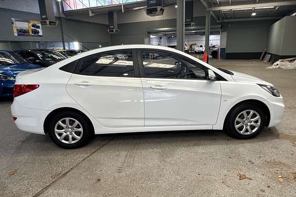 2013 Hyundai Accent Active RB