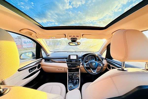 2015 BMW 2 Series 220i Sport Line F45