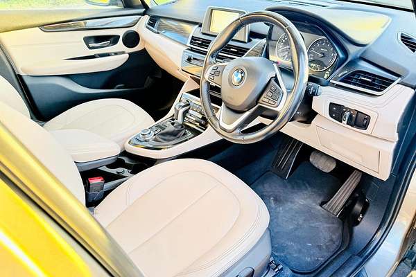 2015 BMW 2 Series 220i Sport Line F45
