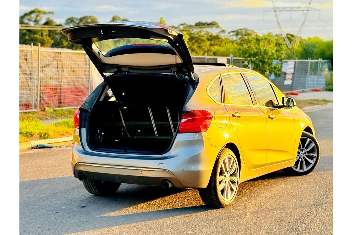 2015 BMW 2 Series 220i Sport Line F45