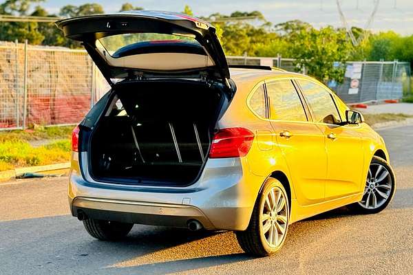2015 BMW 2 Series 220i Sport Line F45