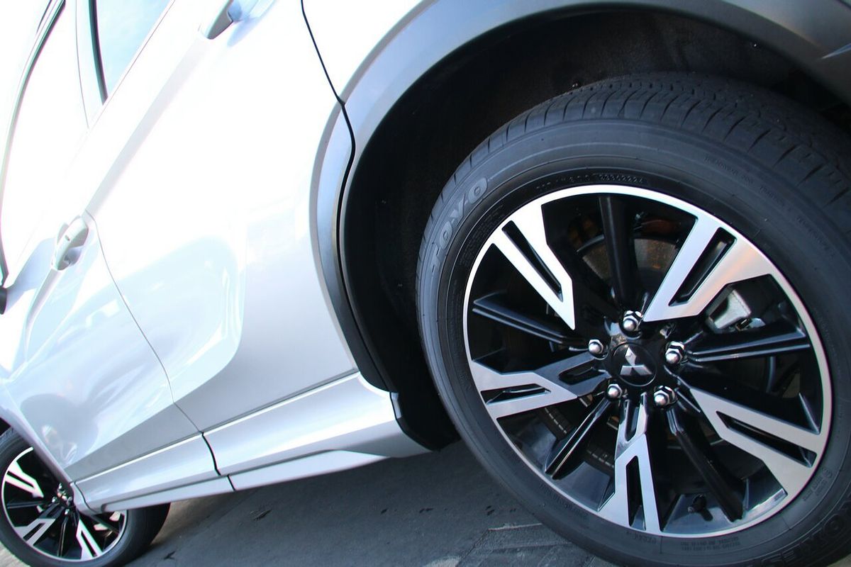 2024 Mitsubishi Eclipse Cross Exceed YB