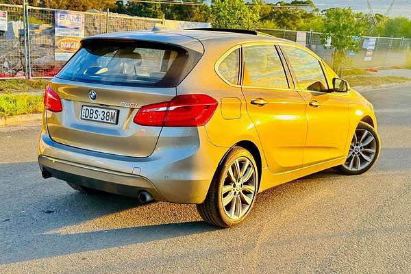 2015 BMW 2 Series 220i Sport Line F45